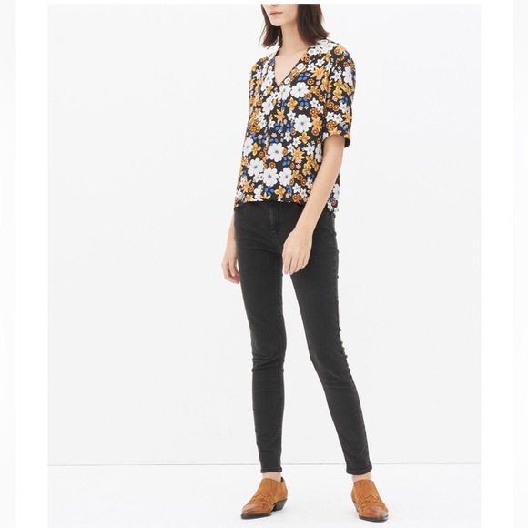 EUC SANDRO Ekin Floral Print V-Neck Short Sleeve Top With White Eyelets XS-Small - Picture 3 of 16